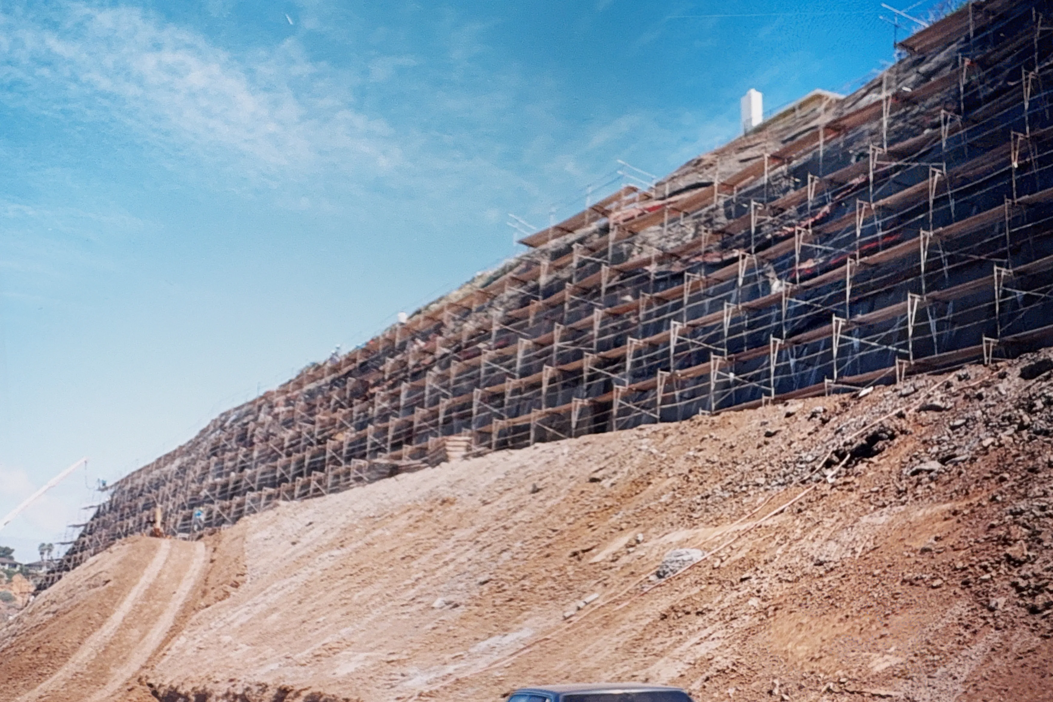 Colony Cove bluff construction