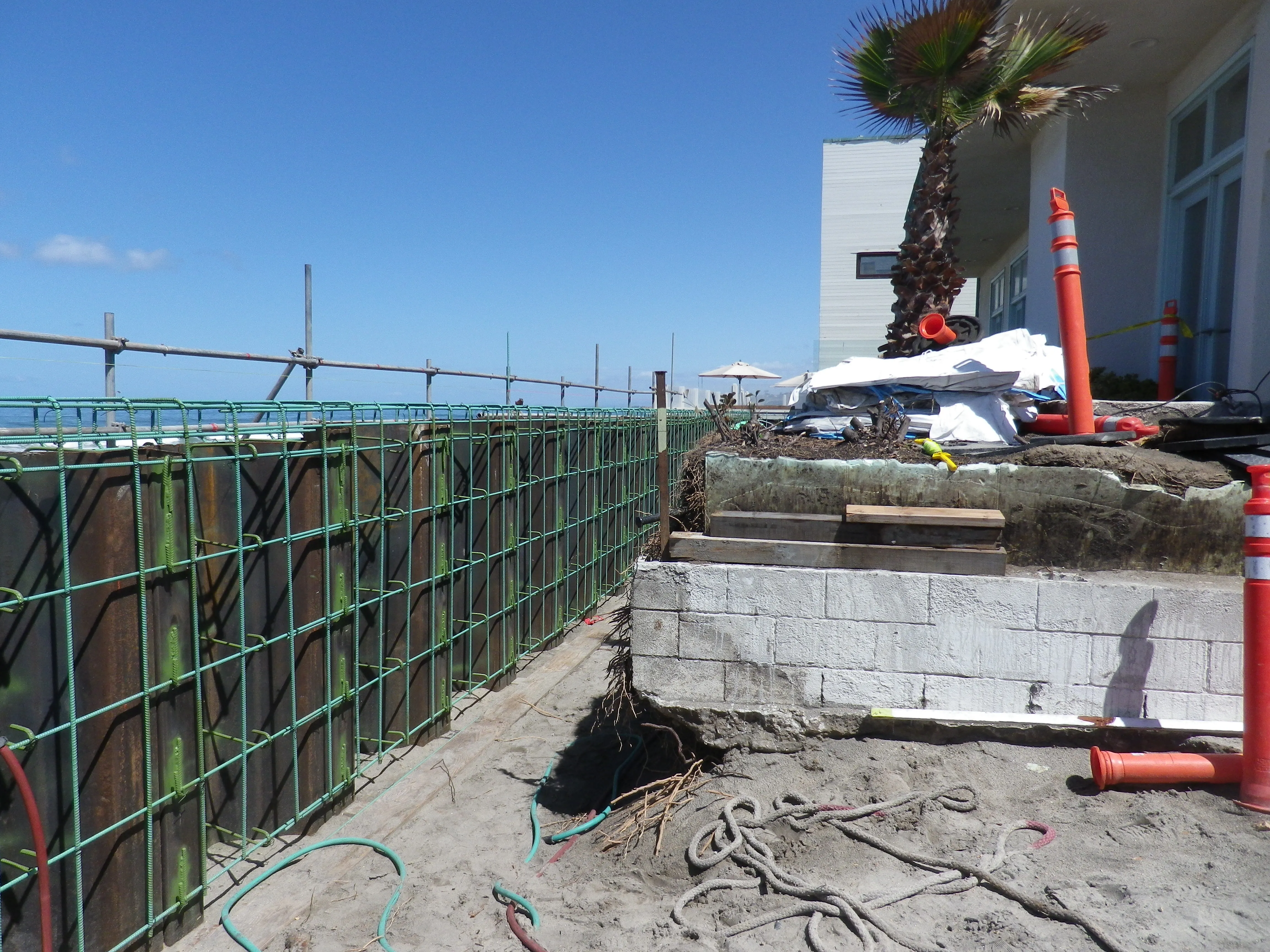 Del Mar Sea Wall